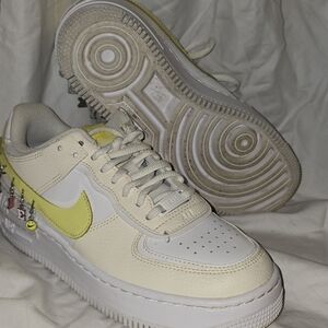 Nike Air Force 1 Shadow SE Pale Ivory Light Zitron  DJ5197-100